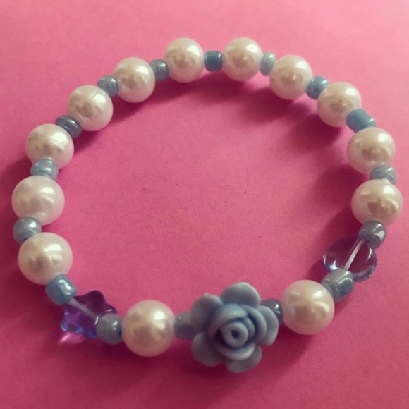 💙 Faux Pearl Lovely Blue Flower Bracelet - Picture 1 of 1